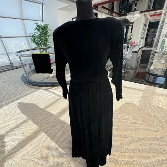Vintage Black Velvet Long Sleeve Dress - Picture 2 of 3